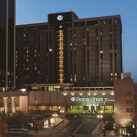 Doubletree By Hilton Hotel & Executive Meeting Center Omaha-Downtown Exterior foto